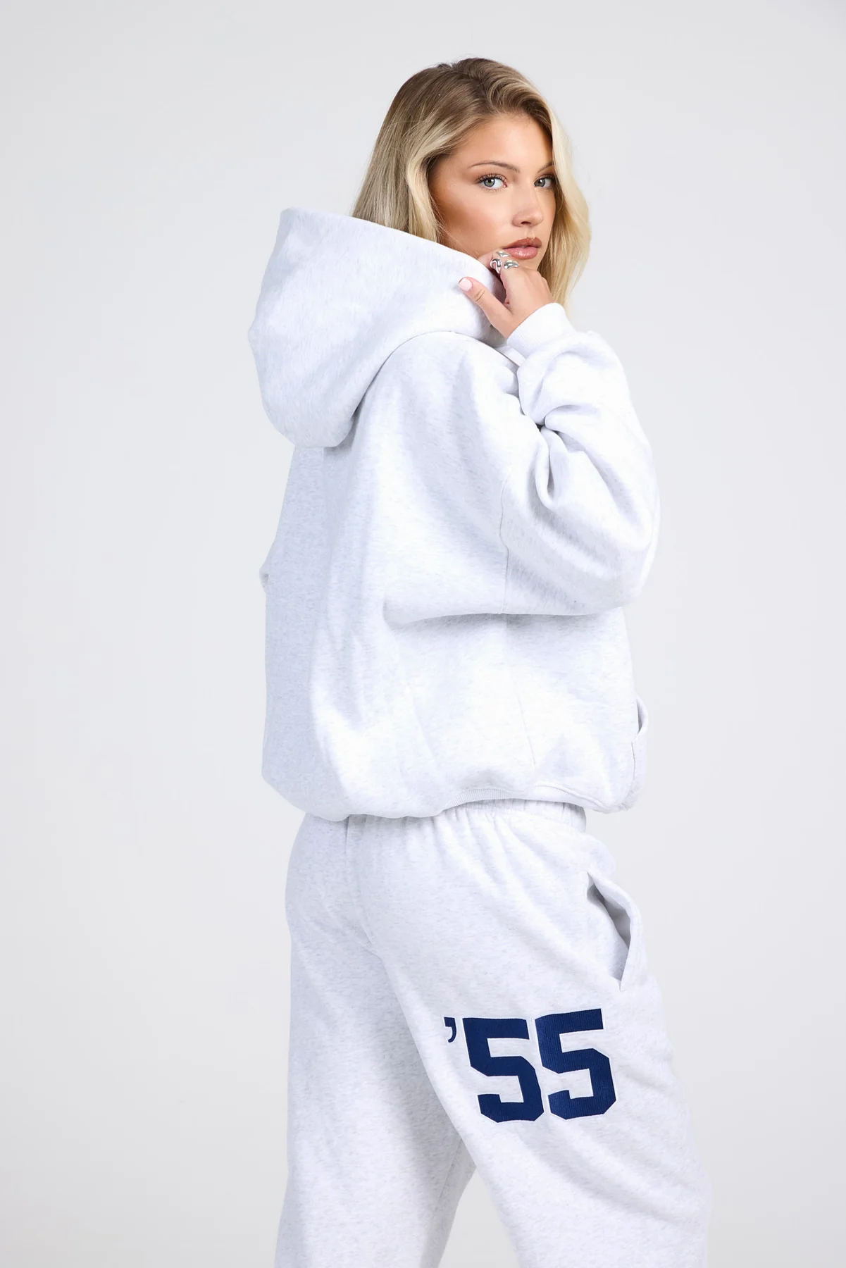 '55 EMBROIDERY HOODIE LIGHT GRAY