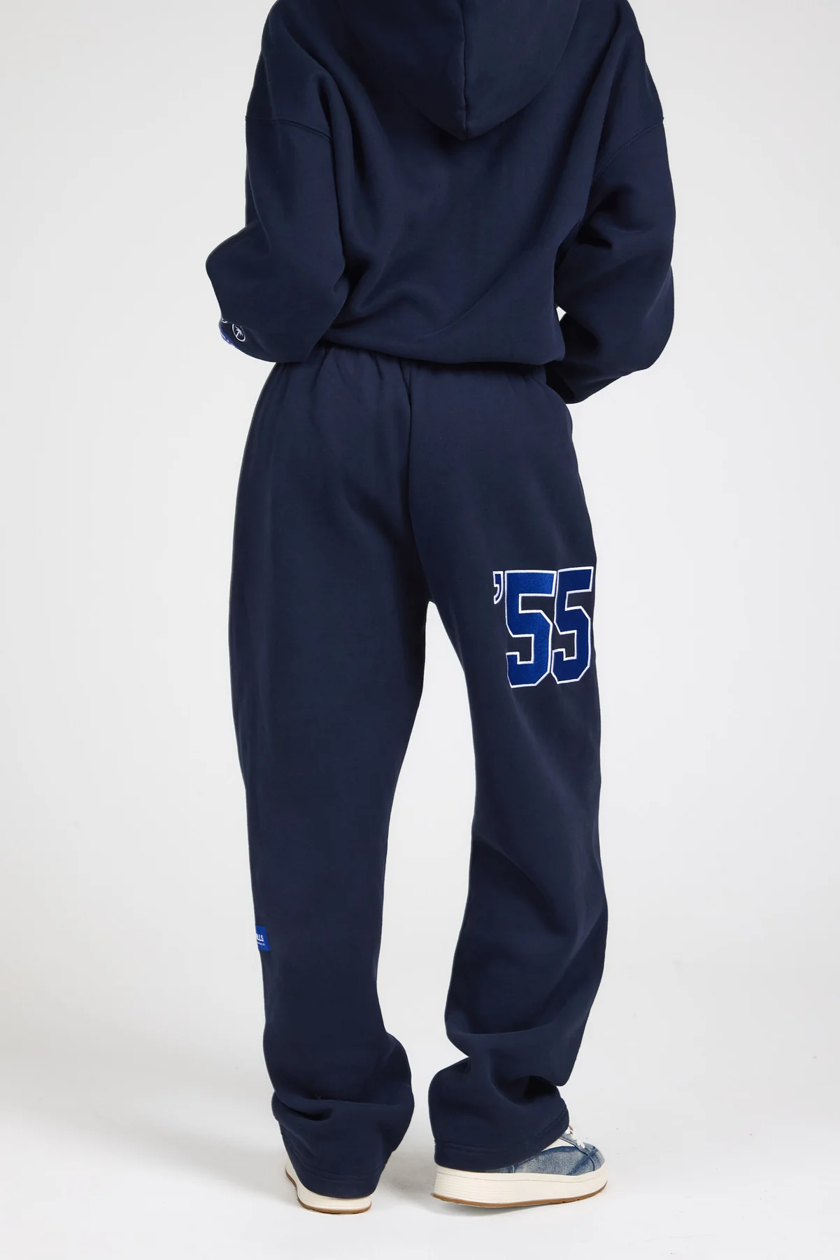 '55 EMBROIDERY STRAIGHT LEG SWEATPANTS NAVY