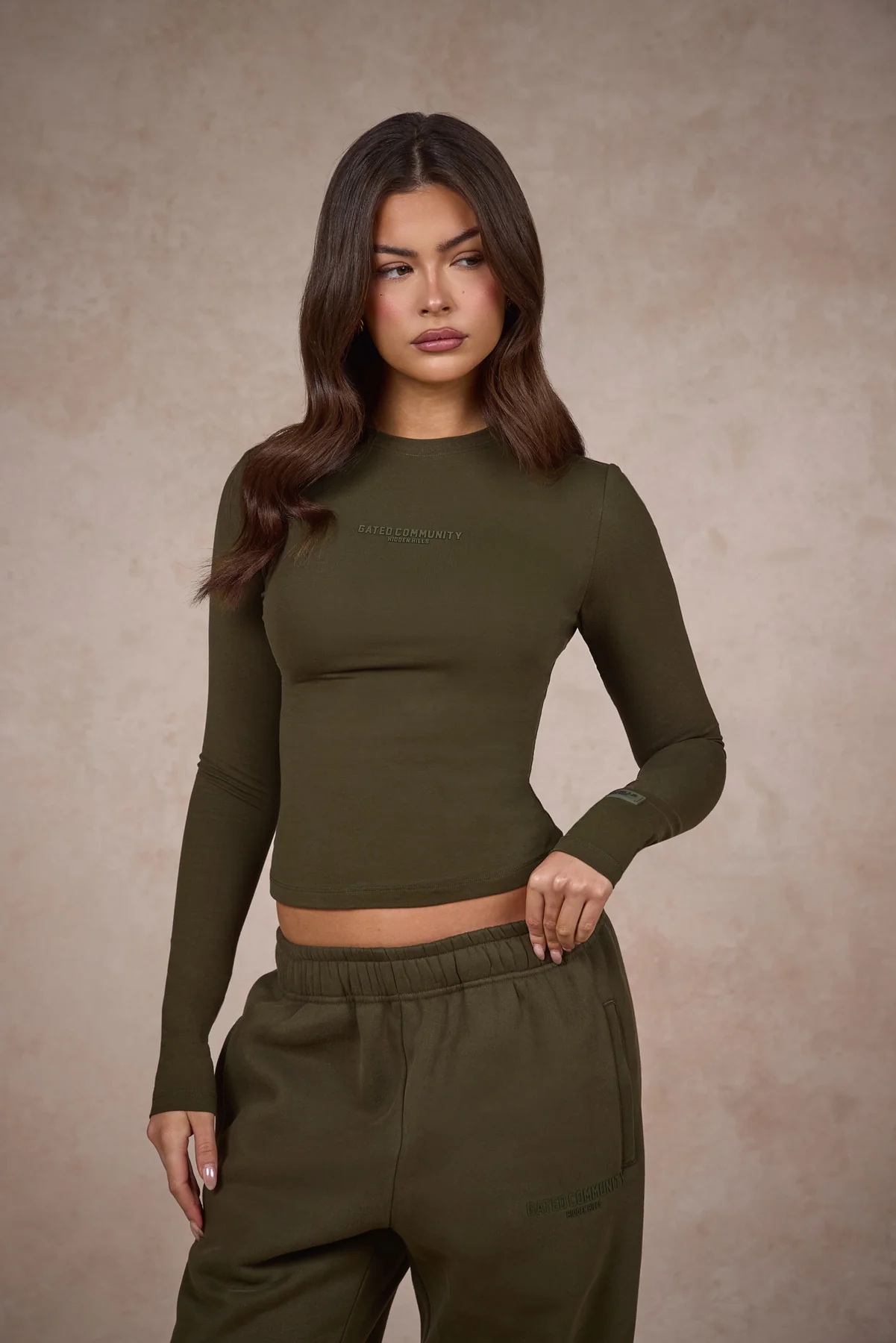 BASICS LONGSLEEVE TOP OLIVE