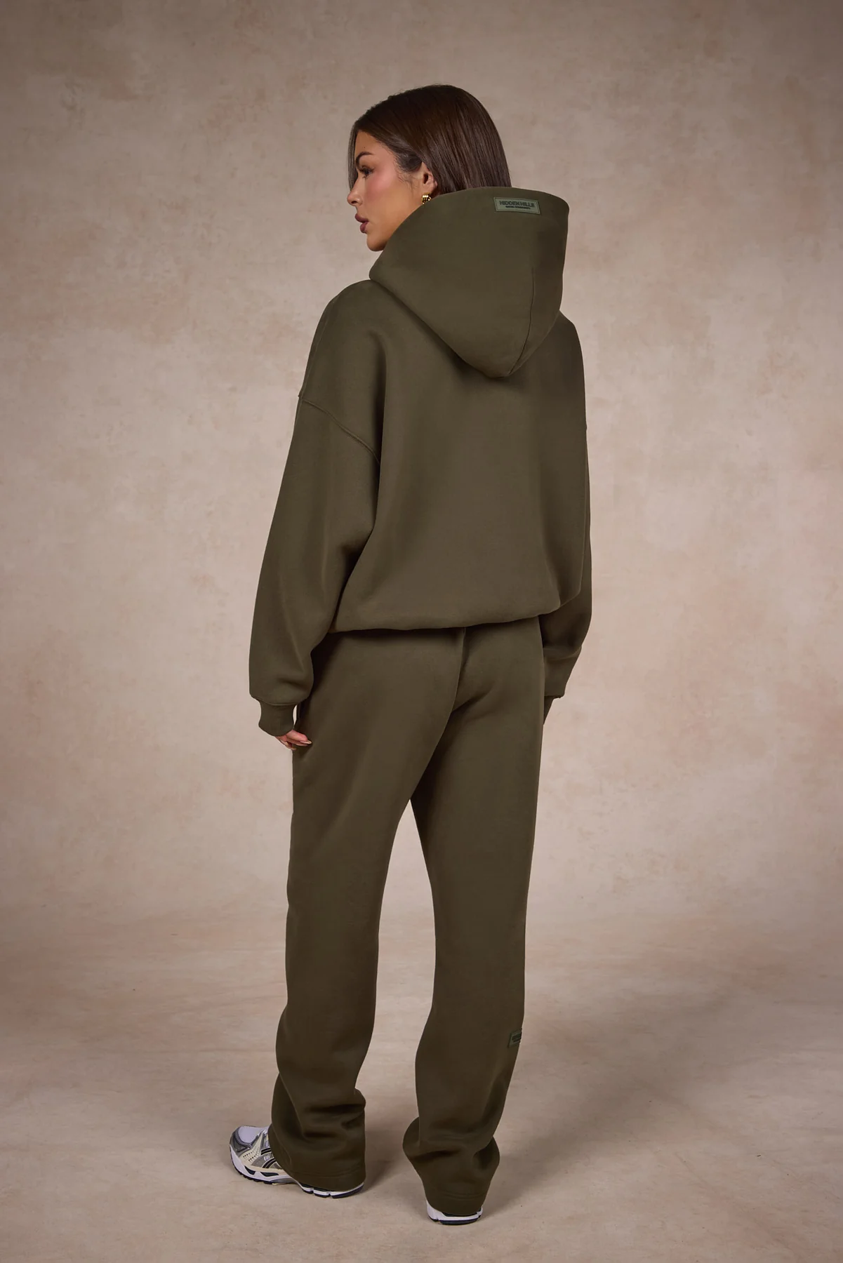 BASICS STRAIGHT LEG SWEATPANTS OLIVE