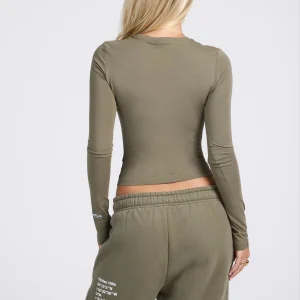 LABEL LONGSLEEVE TOP SAGE