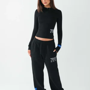 LABEL LONGSLEEVE TOP BLACK