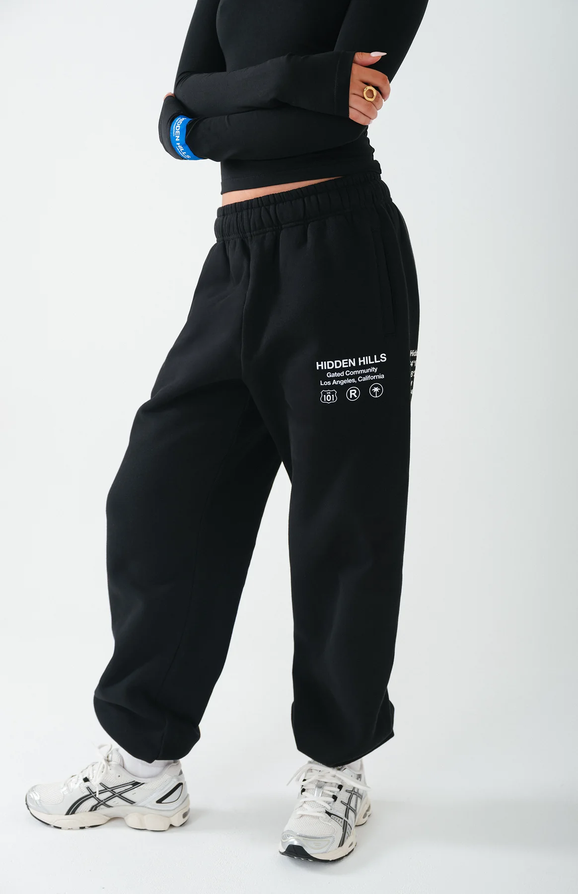 LABEL CUFFED SWEATPANTS BLACK