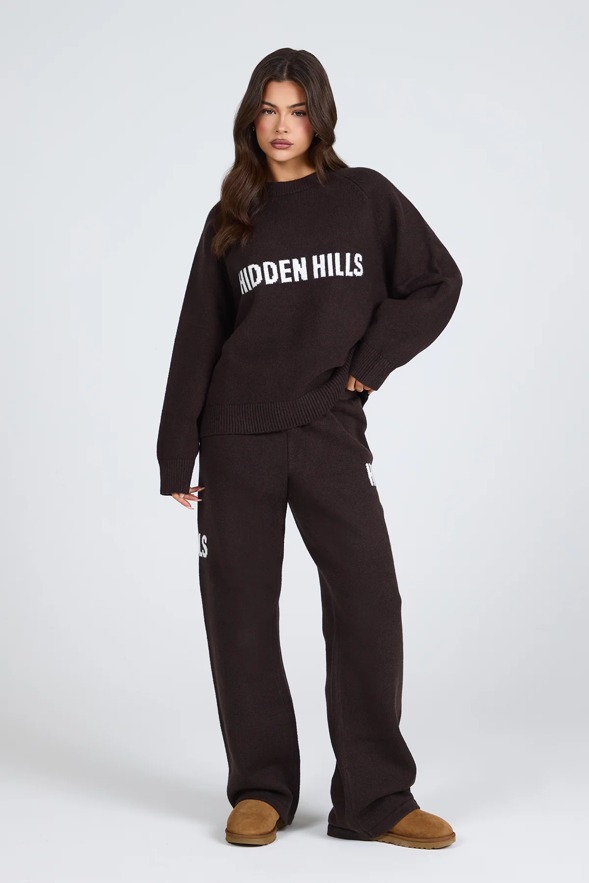 KNIT SWEATER DARK BROWN