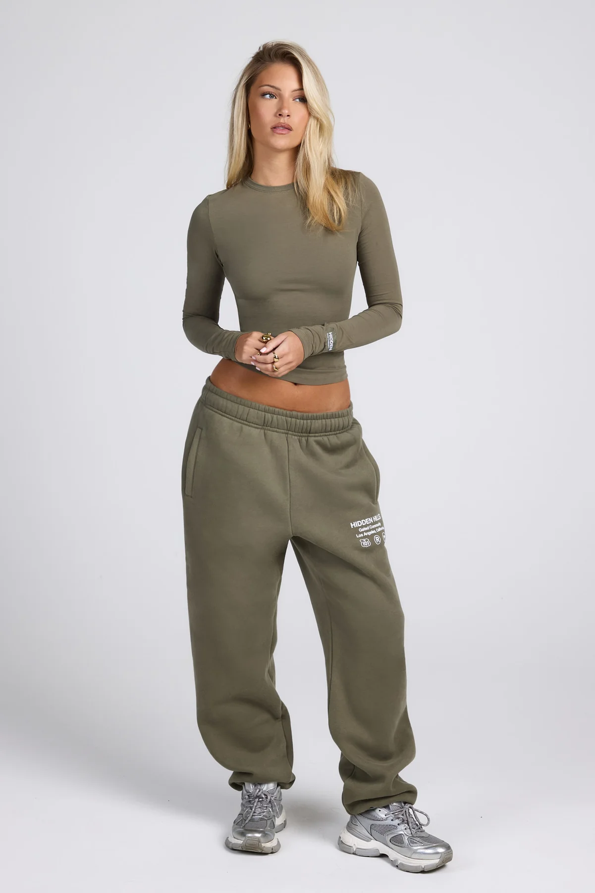 LABEL CUFFED SWEATPANTS SAGE
