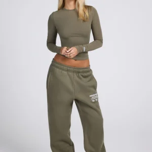 LABEL LONGSLEEVE TOP SAGE